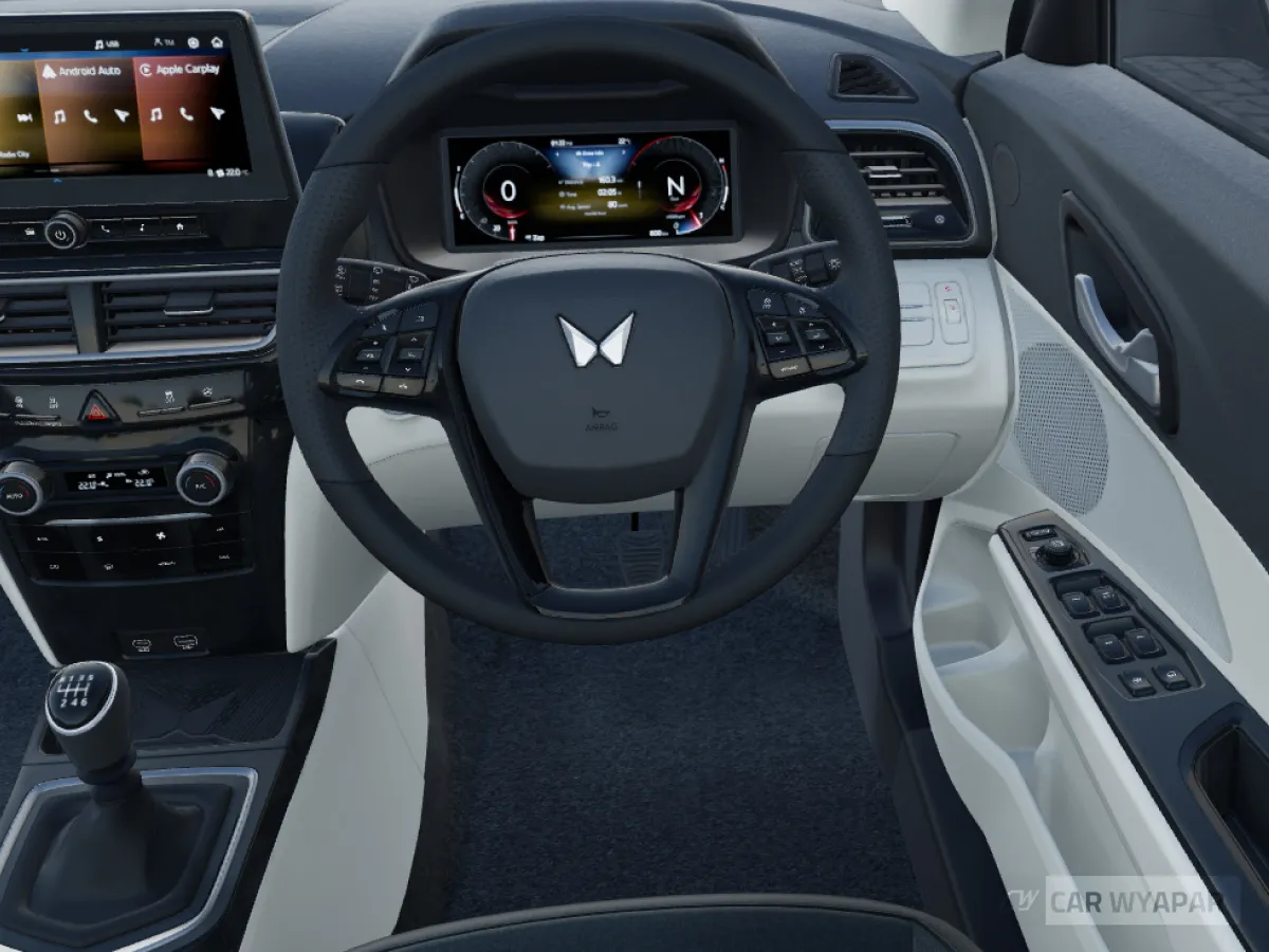 Mahindra XUV 3XO AX5 Diesel AMT